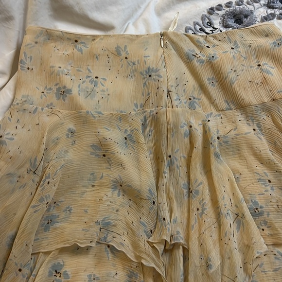 Skirt - Picture 3 of 5